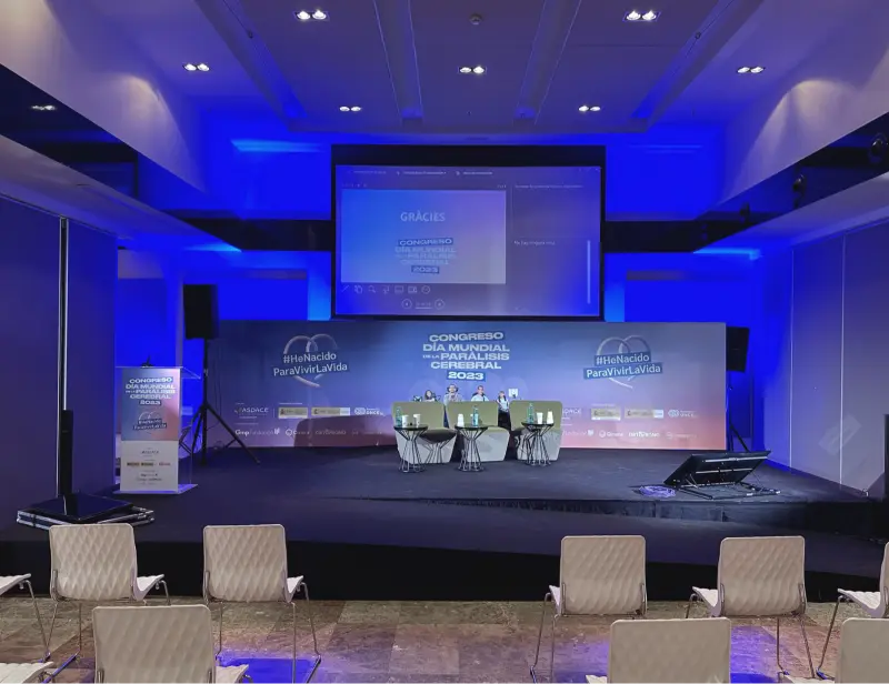 Escenario de congreso sobre parálisis cerebral 2023.